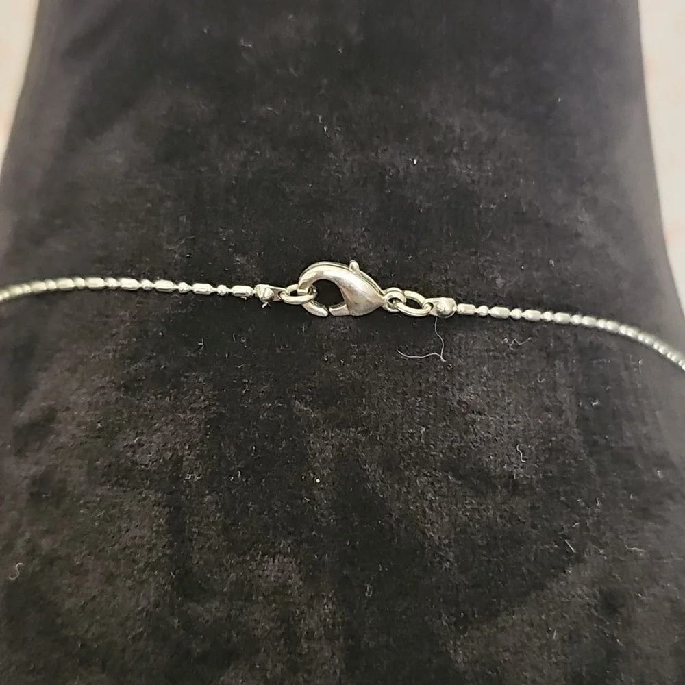 Silver and Pink P Pendant Necklace🎲
